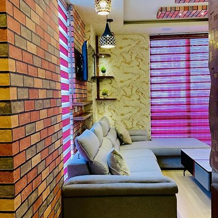 Dolphin Inn & Suites Manhattan Лакнау Екстериор снимка